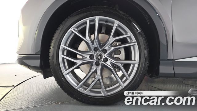 Audi Q4 e-tron F4 45 Premium - фото 3