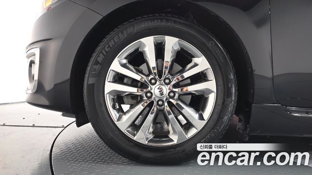 Kia Carnival Совершенно новый 9-seater Hi-Limousine Noblesse - фото 3