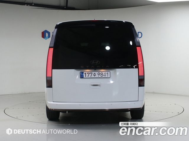 Hyundai Staria HEV 1.6 Lounge 9-Seater Prestige - фото 3