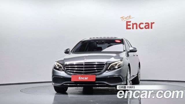 Mercedes-Benz E-Class W213 E220d Exclusive - фото 2