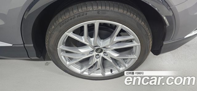 Audi Q4 e-tron F4 45 Premium - фото 4
