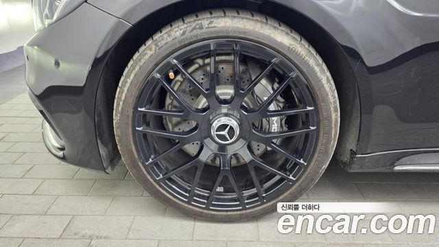 Mercedes-Benz C-Class W205 C63 AMG Coupe - фото 4