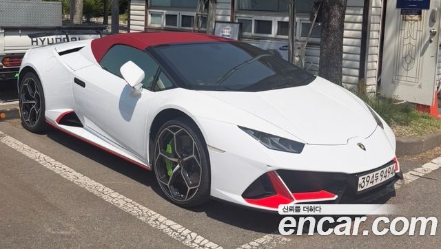 Lamborghini Huracan LP640-4 EVO Spyder - фото 0