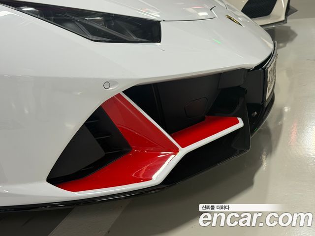 Lamborghini Huracan LP640-4 EVO Spyder - фото 2