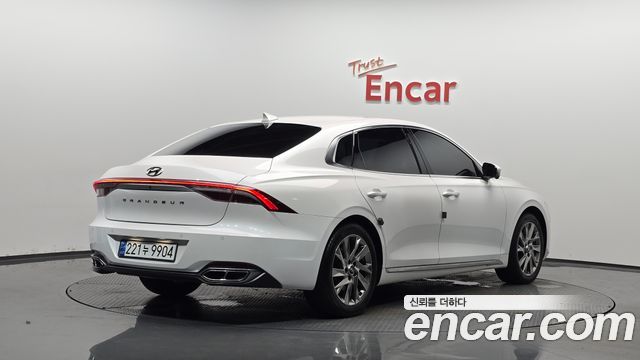 Hyundai Grandeur Новый IG, гибрид Calligraphy - фото 0