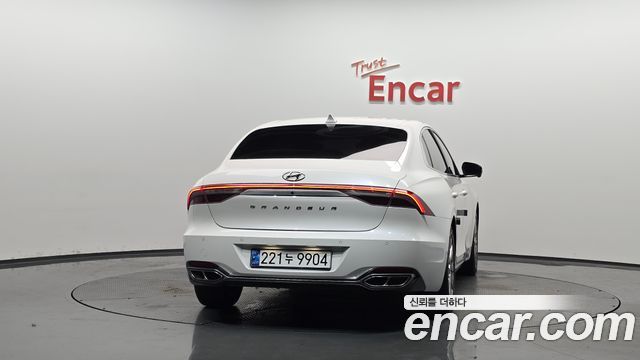 Hyundai Grandeur Новый IG, гибрид Calligraphy - фото 2