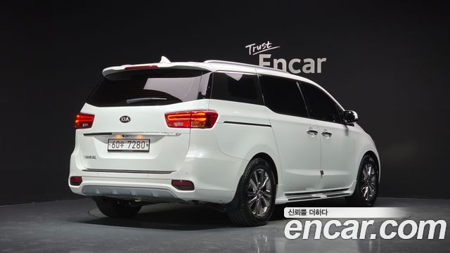 Kia Carnival Новый 9-Seater Noblesse Special - фото 1