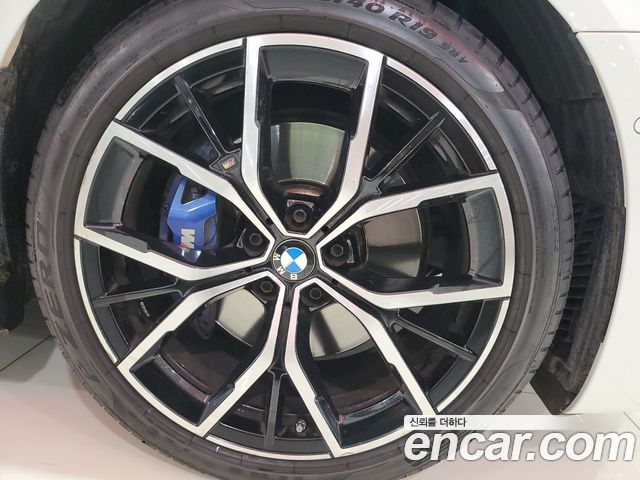 BMW 5-Series G30 530i M Sport Package - фото 4