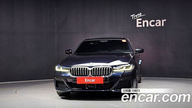 BMW 5-Series G30 530i xDrive M Sport Package - фото 2
