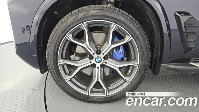 BMW X5 G05 xDrive 40i M Sport - фото 4