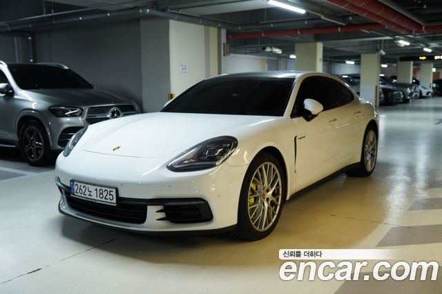 Porsche Panamera 2.9 AWD E-Hybrid - фото 1