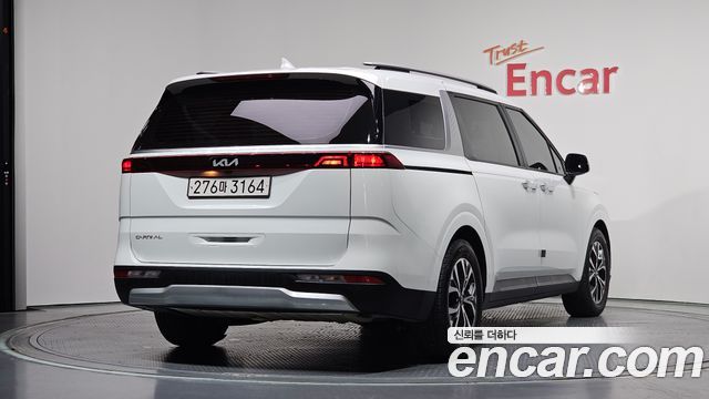 Kia Carnival 4-го поколения 9-Seater Prestige - фото 1