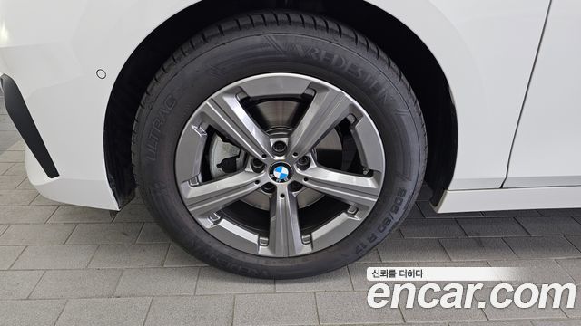 BMW 2-Series U06 218d Advantage - фото 4