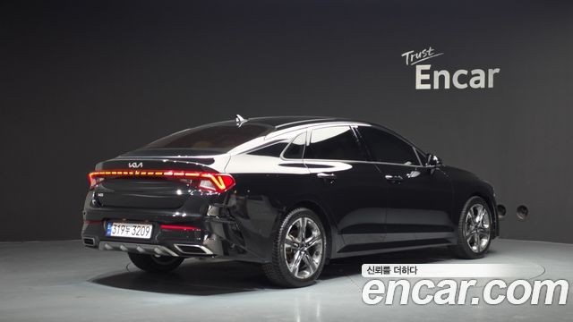 Kia K5 3-го поколения 2.0 Signature - фото 1