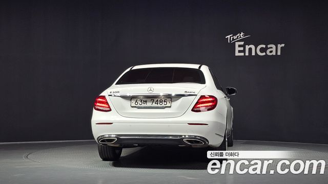 Mercedes-Benz E-Class W213 E300 4MATIC Exclusive - фото 3