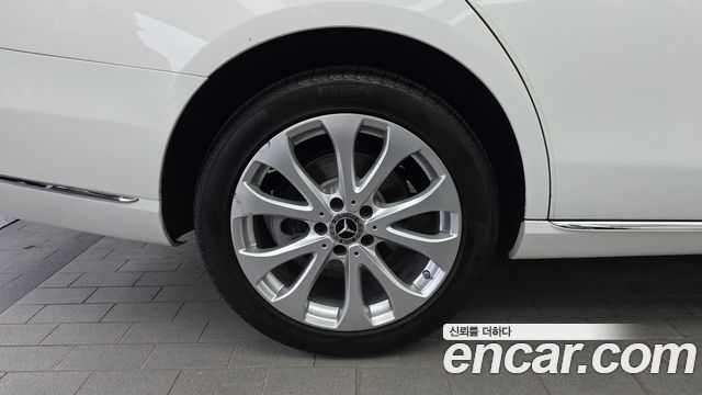 Mercedes-Benz E-Class W213 E300 4MATIC Exclusive - фото 4