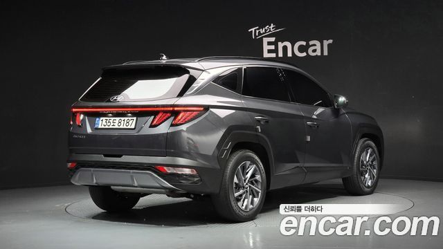 Hyundai Tucson NX4, гибрид Inspiration 2WD - фото 1