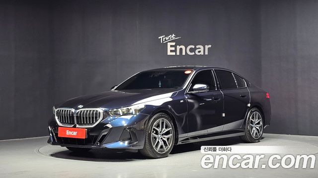BMW 5-Series G60 520i M Sport - фото 0