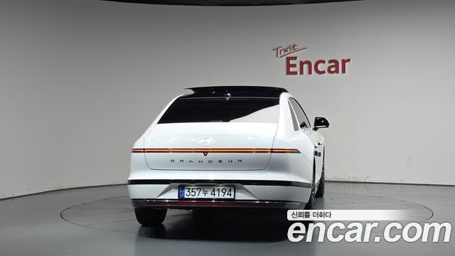 Hyundai Grandeur GN7, гибрид Calligraphy - фото 2
