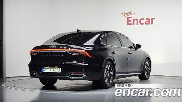 Hyundai Grandeur Новый IG, гибрид Premium Choice - фото 1