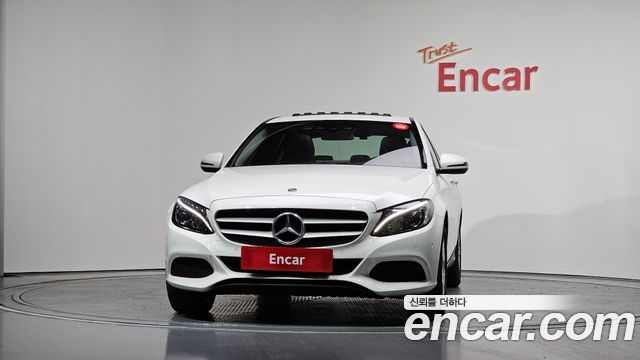 Mercedes-Benz C-Class W205 C200 - фото 2