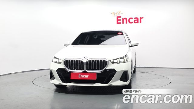BMW 5-Series G60 520i M Sport - фото 2