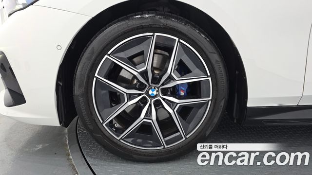 BMW 5-Series G60 520i M Sport - фото 4