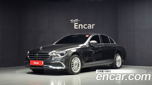 Mercedes-Benz E-Class W213 E220d 4MATIC Exclusive - фото 0