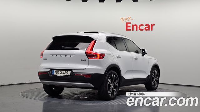 Volvo XC40 B4 Inscription - фото 1