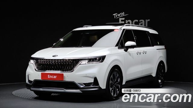 Kia Carnival 4-го поколения 9-Seater Signature - фото 0