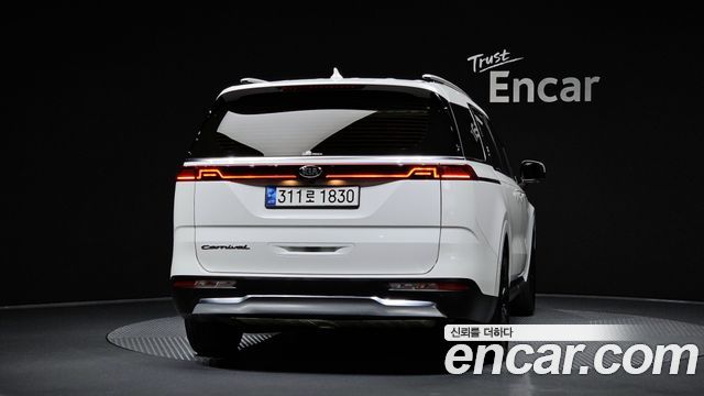 Kia Carnival 4-го поколения 9-Seater Signature - фото 3