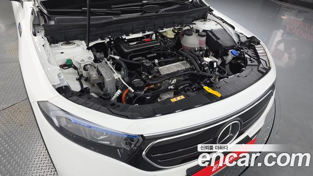 Mercedes-Benz EQB X243 EQB300 4MATIC - фото 4