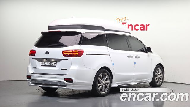 Kia Carnival Новый 9-Seater Hi-Limousine Noblesse Special - фото 1