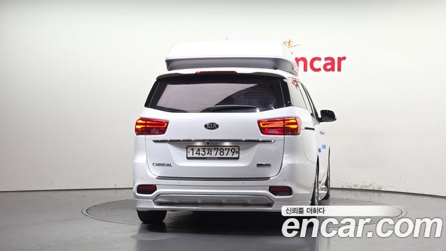 Kia Carnival Новый 9-Seater Hi-Limousine Noblesse Special - фото 3