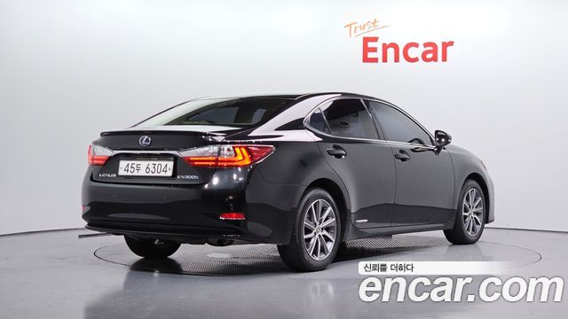 Lexus ES Supreme+ XV60 - фото 1