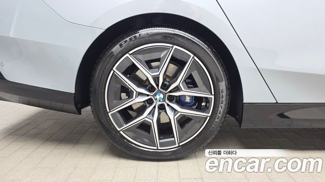 BMW 5-Series G60 520i M Sport - фото 4