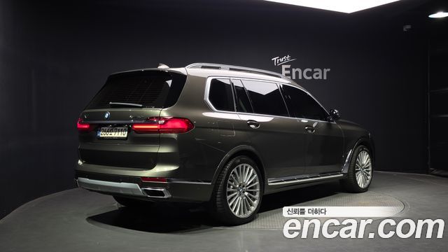 BMW X7 G07 xDrive 40i Design Pure Excellence 6-Seater - фото 0