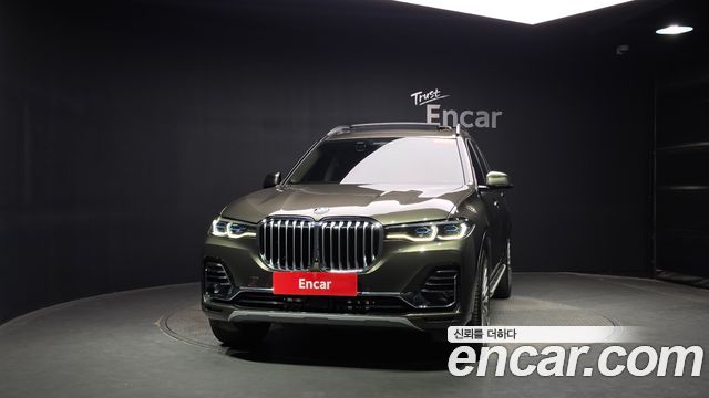 BMW X7 G07 xDrive 40i Design Pure Excellence 6-Seater - фото 1