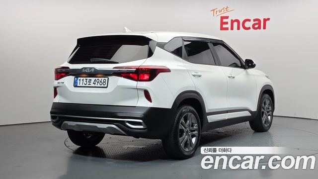 Kia Seltos Diesel 1.6 2WD Prestige - фото 1