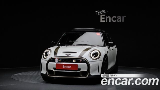 Mini Cooper 5Door Resolute Edition 3rd Gen - фото 2