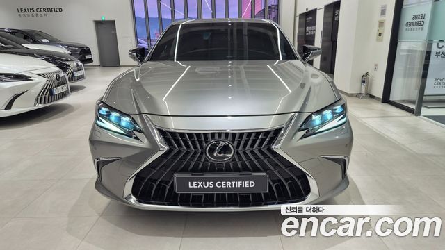 Lexus ES 7-го поколения Executive - фото 2