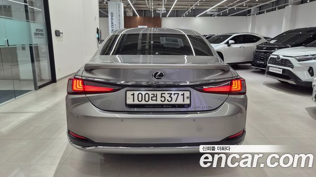Lexus ES 7-го поколения Executive - фото 3
