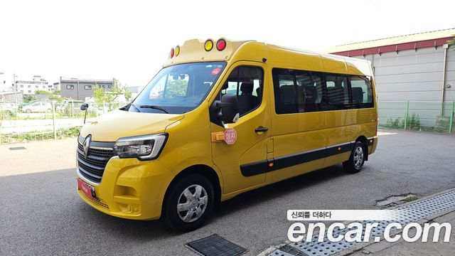 Renault Samsung Master School Bus 15-Seater - фото 0