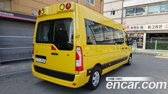 Renault Samsung Master School Bus 15-Seater - фото 1