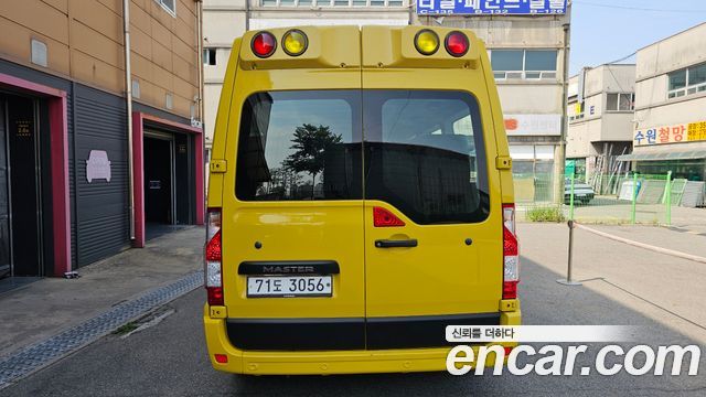 Renault Samsung Master School Bus 15-Seater - фото 3