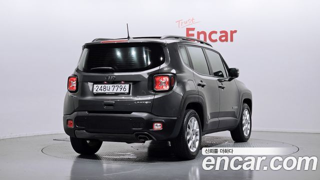 Jeep Renegade 2.4 Limited - фото 1