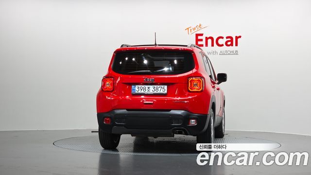 Jeep Renegade 2.4 Limited - фото 3