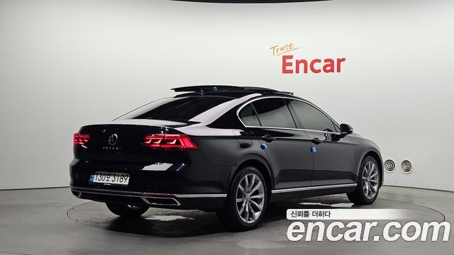 Volkswagen Passat B8 2.0 TDI Prestige - фото 1
