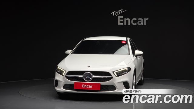 Mercedes-Benz A-Class W177 A220 Sedan - фото 2