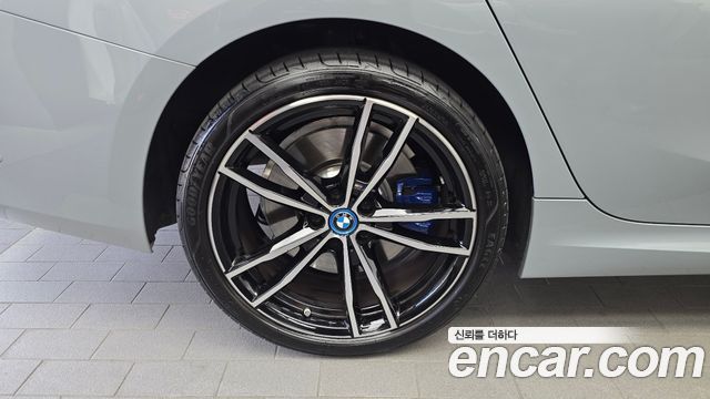 BMW 3-Series G20 330e M Sport - фото 4